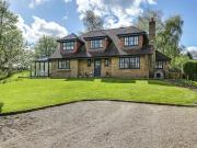 4 Bedroom Detached House For Sale In Berrys Green