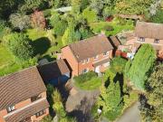 4 bedroom detached house for sale in Bishops Close,...