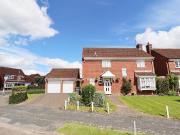 4 bedroom detached house for sale in Blakeney Drive,...