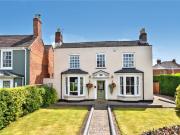 4 bedroom detached house for sale in Bransford Road,...