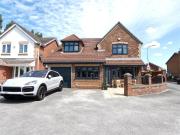 4 bedroom detached house for sale in Bridgewater Way,...