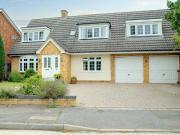 4 bedroom detached house for sale in Butlers Close,...