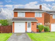 4 bedroom detached house for sale in Carisbrooke Avenue,...