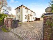 4 bedroom detached house for sale in Chatham Road,...