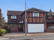 4 bedroom detached house for sale in Chedington Avenue,...