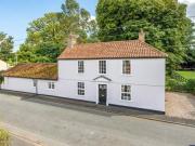 4 Bedroom Detached House For Sale In Chippenham,...