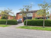 4 bedroom detached house for sale in Colesbourne Drive,...
