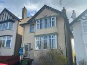 4 bedroom detached house for sale in Cross Road Oxhey...