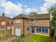 4 Bedroom Detached House For Sale In Croydon