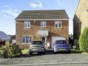 4 bedroom detached house for sale in Edith Mills Close...