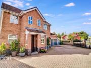 4 bedroom detached house for sale in Elsham Way,...