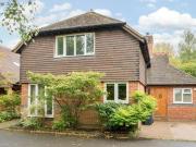 4 Bedroom Detached House For Sale In Farnham, Surrey