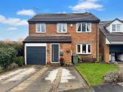 4 bedroom detached house for sale in Field Close,...