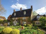 4 Bedroom Detached House For Sale In Flore, Northamptonshire