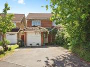4 bedroom detached house for sale in Fontwell Drive,...
