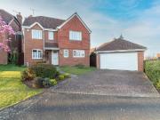 4 bedroom detached house for sale in Fry Close,...