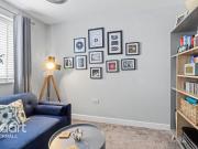 4 bedroom detached house for sale in Hadley Close,...