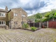 4 Bedroom Detached House For Sale In Halifax, West Yorkshire