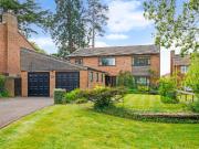 4 bedroom detached house for sale in Ham Close, Charlton...