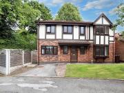 3 bedroom detached house for sale in Hamilton Close,...