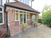 4 bedroom detached house for sale in Hayes Lane,...