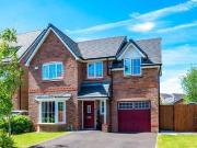 4 bedroom detached house for sale in Hedgebank Standish...