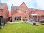 4 bedroom detached house for sale in Hermitage Close,...