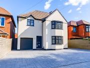 4 bedroom detached house for sale in Hillside Drive,...