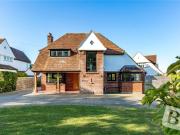 4 bedroom detached house for sale in Hillside Walk,...