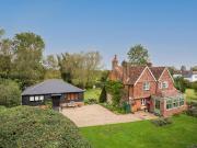 4 bedroom detached house for sale in Hodsoll Street,...