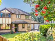 4 Bedroom Detached House For Sale In Huddersfield, West...