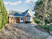 4 bedroom detached house for sale in Ingrave Road,...