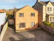 4 bedroom detached house for sale in Kennington Road,...