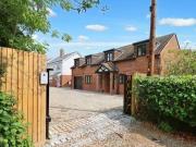 4 Bedroom Detached House For Sale In Kings Langley,...