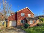4 bedroom detached house for sale in Lambourn Close East...