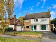 4 Bedroom Detached House For Sale In Leigh on sea, Essex
