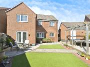 4 bedroom detached house for sale in Loch Lomond Way,...
