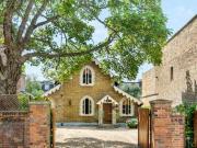 4 Bedroom Detached House For Sale In London