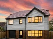 4 Bedroom Detached House For Sale In London Road