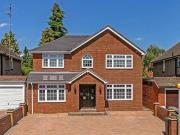 4 Bedroom Detached House For Sale In Luton, Bedfordshire