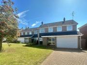 4 Bedroom Detached House For Sale In Luton, Bedfordshire