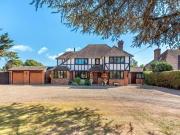 4 Bedroom Detached House For Sale In Maidenhead, Berkshire