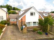 4 bedroom detached house for sale in Malvern Close,...