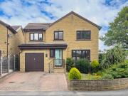 4 bedroom detached house for sale in Manor Park Gardens,...