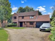 4 bedroom detached house for sale in Maple Tree Walk,...