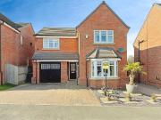 4 bedroom detached house for sale in Marsden Grove,...