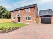 4 bedroom detached house for sale in Meadowcroft...