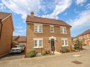 4 bedroom detached house for sale in Midsummer Grove,...