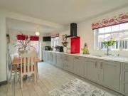 4 Bedroom Detached House For Sale In Milford Mews,...