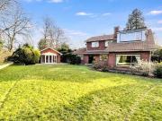 4 bedroom detached house for sale in Newark Road,...